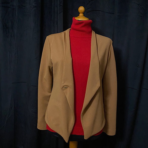 Women's spring jacket used, tan color, S/M size