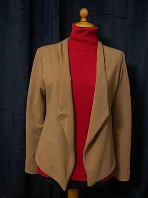 Women's spring jacket used, tan color, S/M size