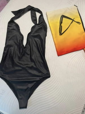 Bluepoint one-piece swimsuit black like new, size S/M