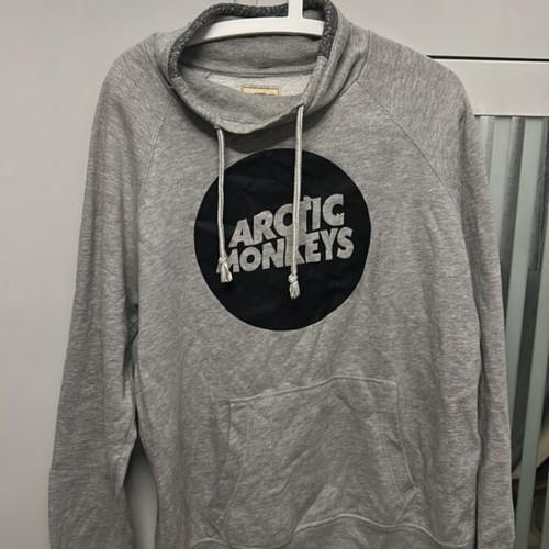 Arctic Monkeys Pull & Bear sweatshirt size medium like new, gray