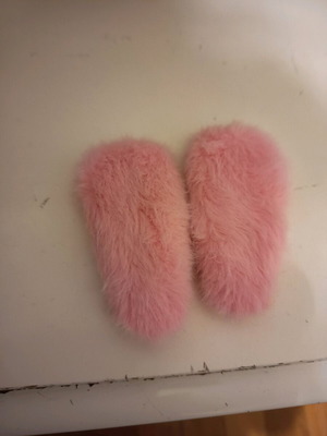 Pink hair clips with fur like new
