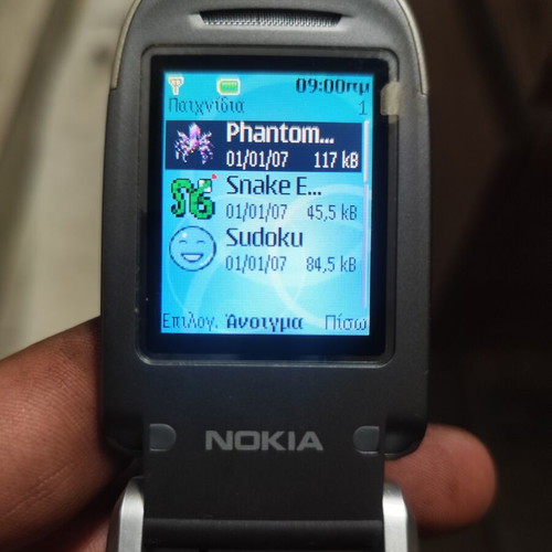 Nokia 2760 mobile phone like new, silver, charger included