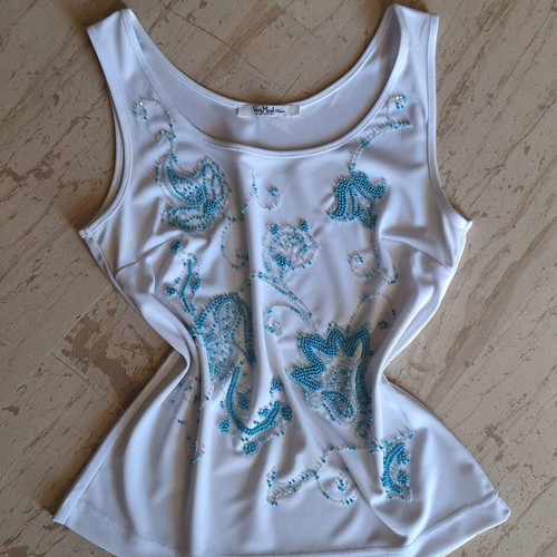 White sleeveless top with turquoise bead embroidery new