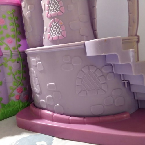 Dora the Explorer Purple Princess Fairytale Castle with 3 figures used