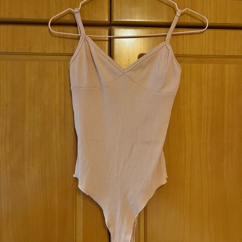 Rib Karavan bodysuit S/M like new, beige pink