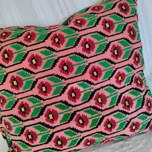Large embroidered pillow new 60x50 cm