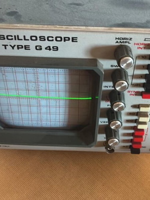 Αναλογικός CRT παλμογράφος Type G49 μεταχειρισμένος, κατασκευασμένος στην Ιταλία