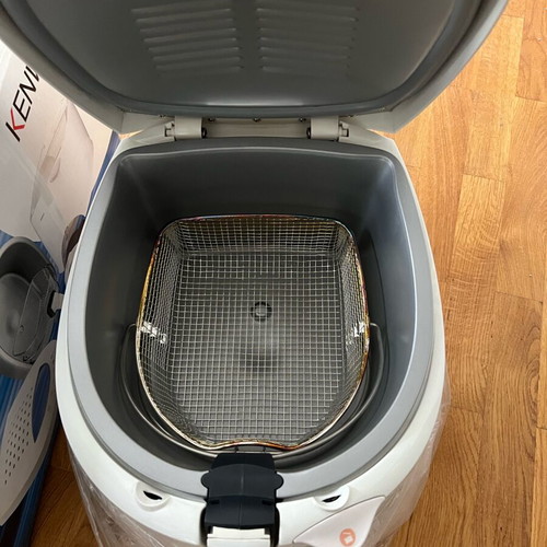 Deep fryer new unused