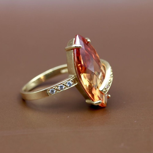Gold ring 14 carat with imperial topaz used