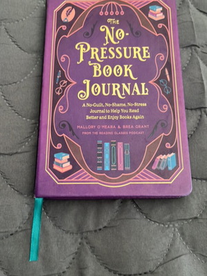 The No-Pressure Book Journal like new, English reading journal