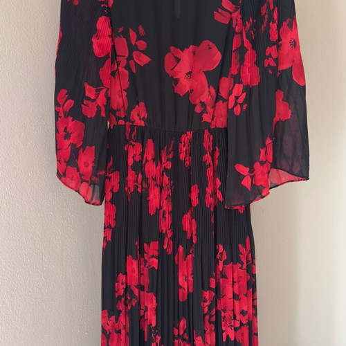 H&M dress like new with red flowers, size S