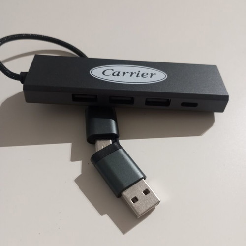 USB hub with 3 USB ports and 1 Type-C fast charge