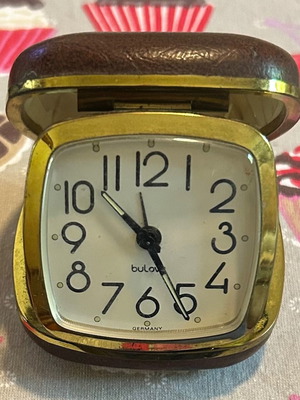 Vintage ρολόι ταξιδιού Bulova μεταχειρισμένο με φωσφορίζοντες δείκτες