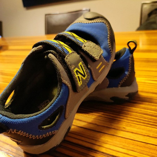 New Balance sandals used, kids size 29, blue with light green details