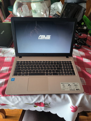 Asus X540S 15.6-inch laptop like new, Intel N3060, 4GB RAM, 128GB SSD, Windows 10 LTSC