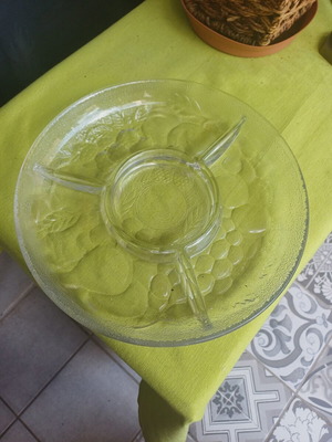 Glassware set of 2 like new, multipurpose
