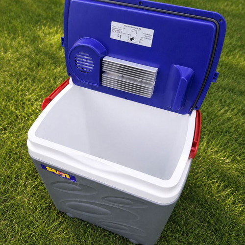 Portable Thermoelectric Cooler 12V 30lt like new, lightweight
