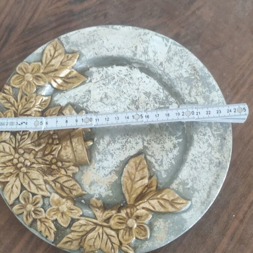 Decorative Christmas platter like new, ceramic