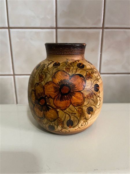  keramiko vazo apo ti thaso