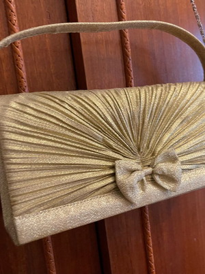 Βιντάζ βραδινή τσάντα σαν καινούργιο, χρυσαφί ύφασμα