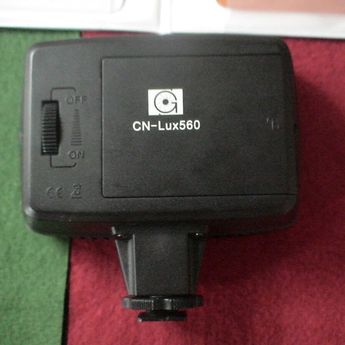Nanguang CN-LUX560 portable LED video light like new