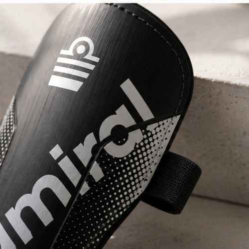 Admiral Shinpads M like new, black