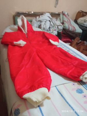 Children's Santa Claus costume like new