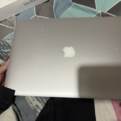 Apple MacBook Pro 15" A1398 used, screen damaged for repair or parts