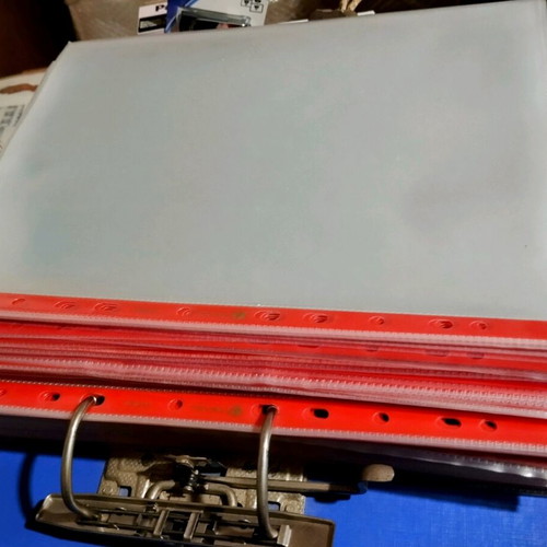 Plastic sleeves for A4 like new, 190 pieces with binder