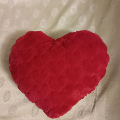 Plush Heart Pillow new, 22×22cm