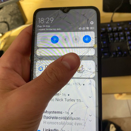 Xiaomi Redmi 128GB used with cracked screen and huge battery