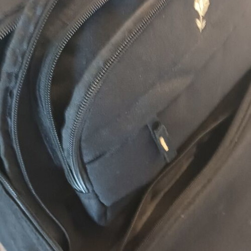 Suitcase with wheels and adjustable handle like new, internal and external pockets