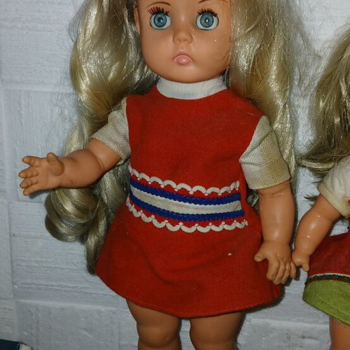 Vintage Bella dolls pack of two in very good condition