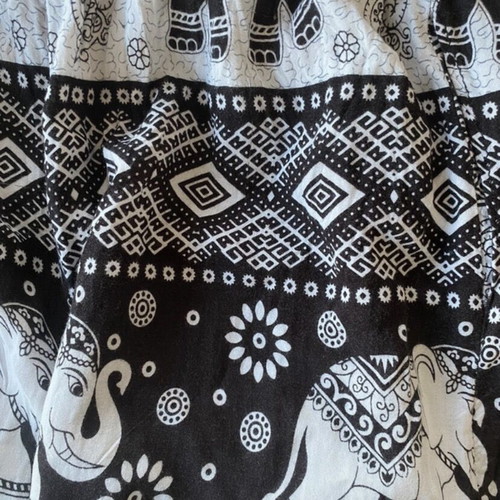 Printed wide pants Medium like new with elephant pattern