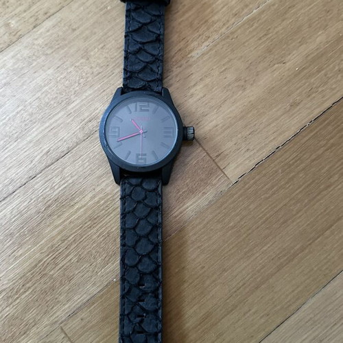 Oozoo black watch with textured strap and pink hands like new