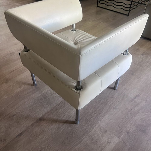 Italian Designer Leather Chair Sitland like new