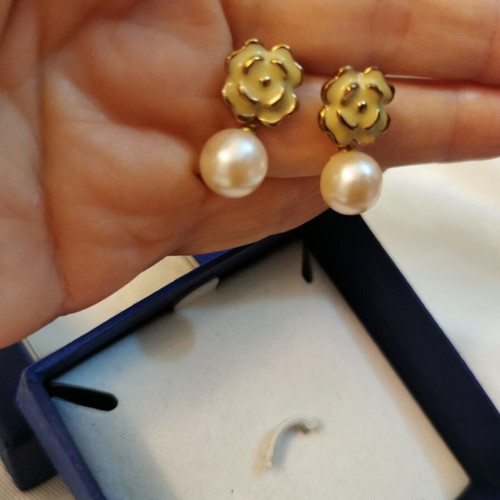 Earrings from collection with pearl new, white