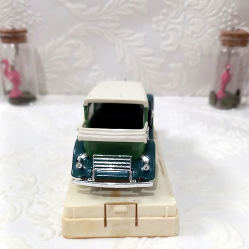 Cadillac Solido 452a 1930s diecast model car like new