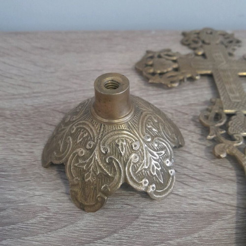 Bronze cross old, new in excellent condition