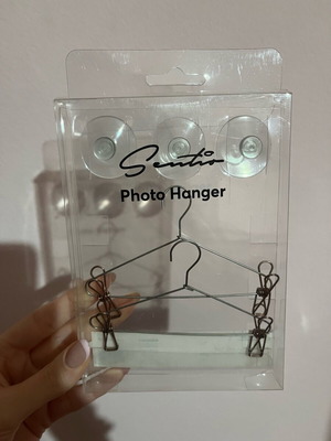 Sentio photo hangers with suction cups like new, one missing