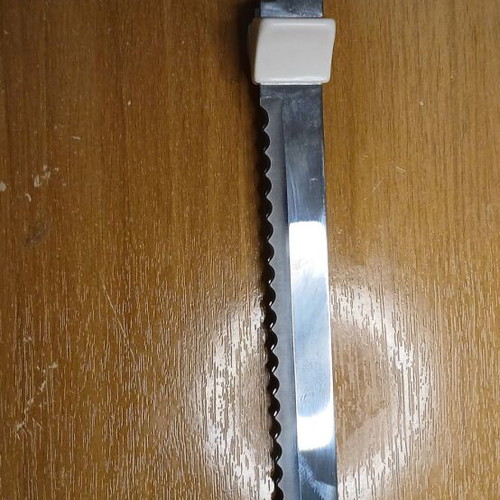 Electric knife with detachable blades new