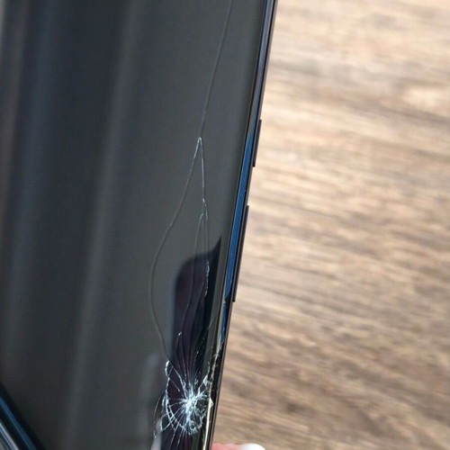 Google Pixel 6 Pro used with broken motherboard and cracked screen
