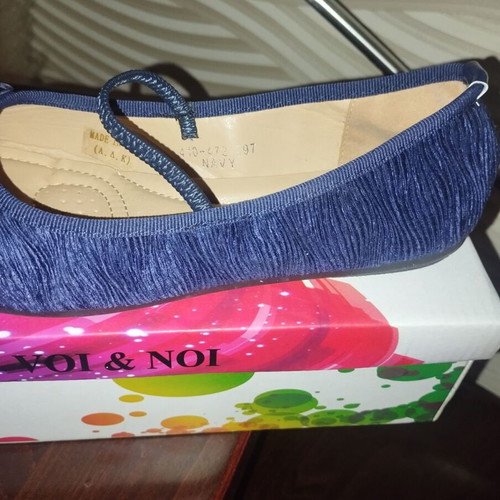 Blue ballerina shoes with patent toe and elastic strap, size 37, like new
