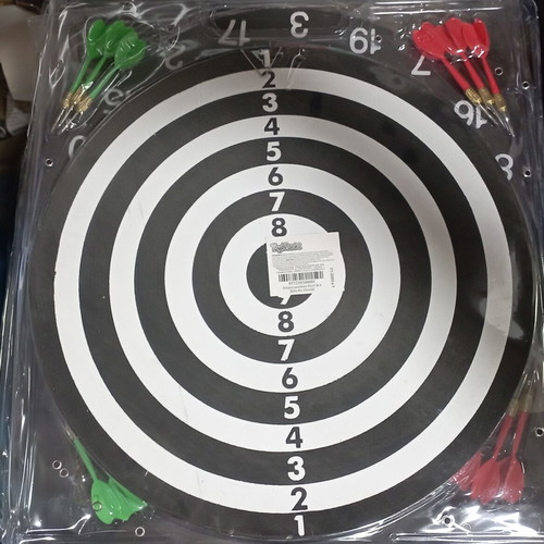 Dart board new, large 41cm target with 6 darts