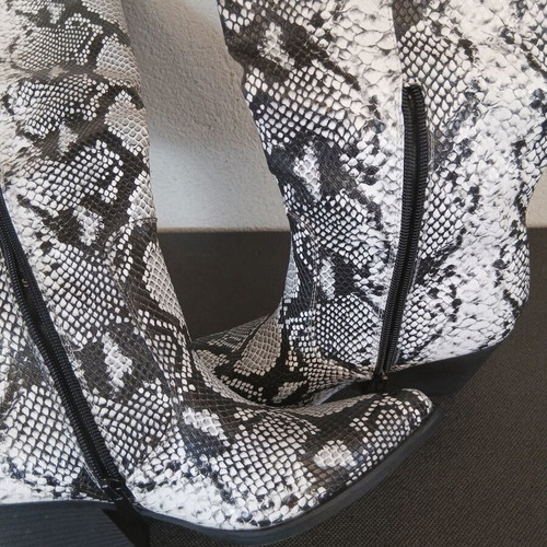 Stephan Paris western boots with snake print size 39 new