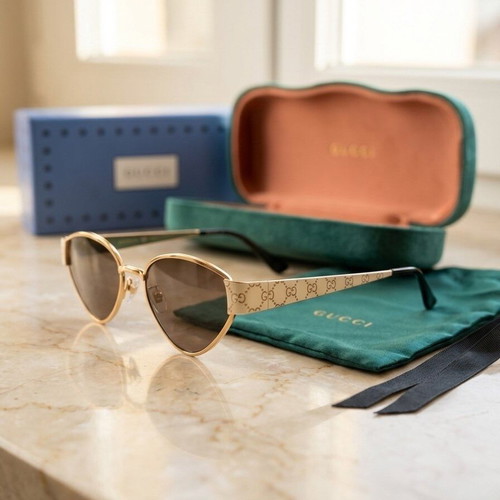 Gucci sunglasses used, beige and gold