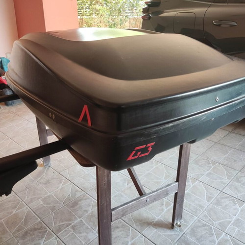 G3 Spark 400 Nero roof box with G3 roof bars