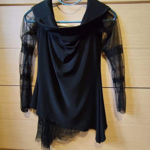 Black blouse with smile neckline and lace sleeves, size M