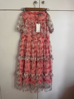 Girls' dress new pink with flowers and ballon sleeves for age 12