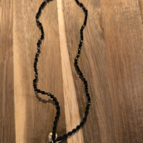Necklace with beads like new, black